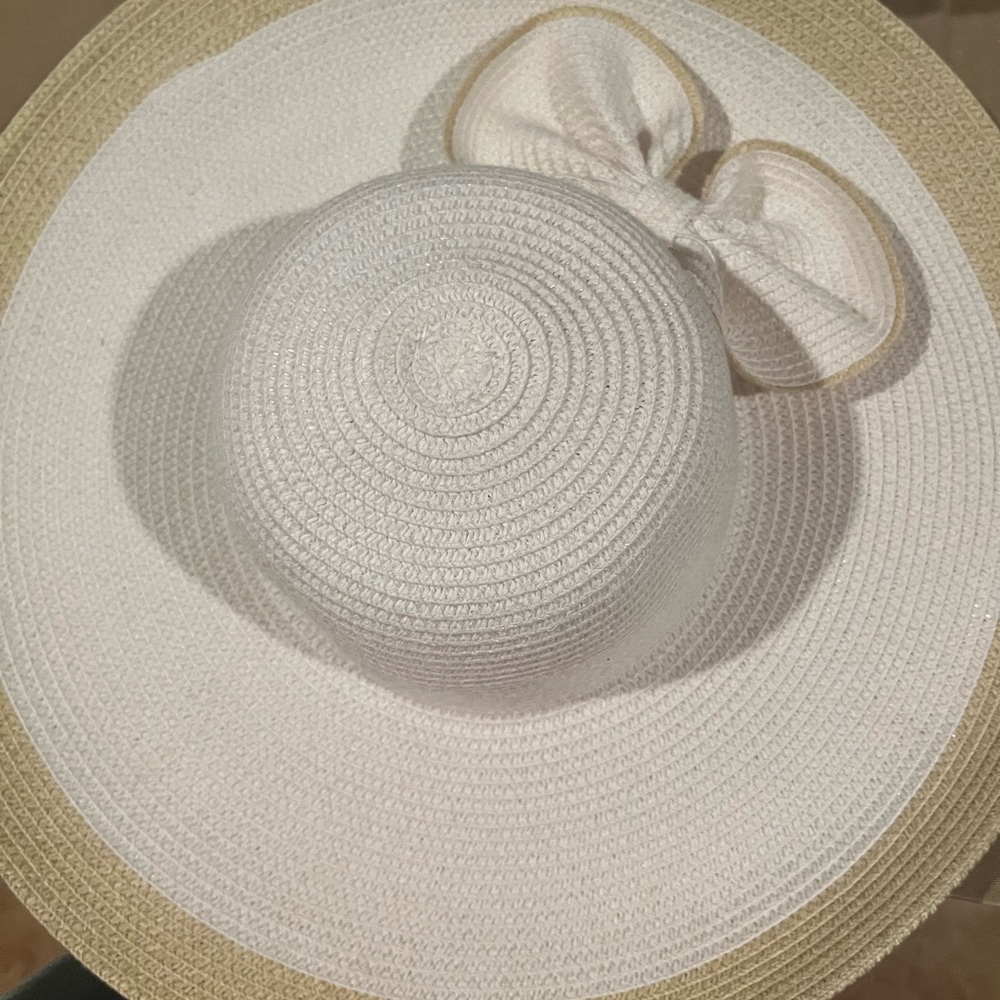 Elegant White and Tan Sun Hat with Bow